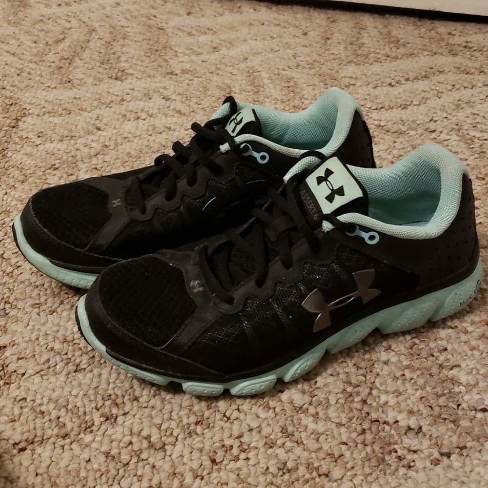 Under Armour Assert 6